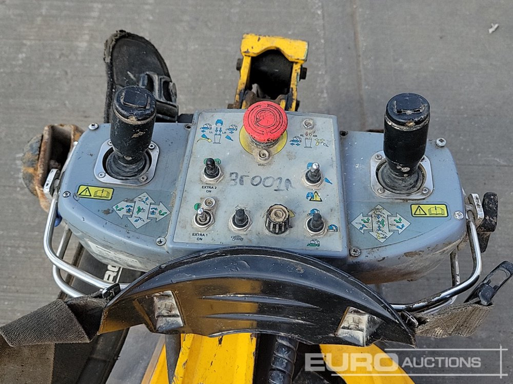 Mini pelle Remote Controlled Excavator, Rubber Tracks, Piped, Stabilisers: photos 27