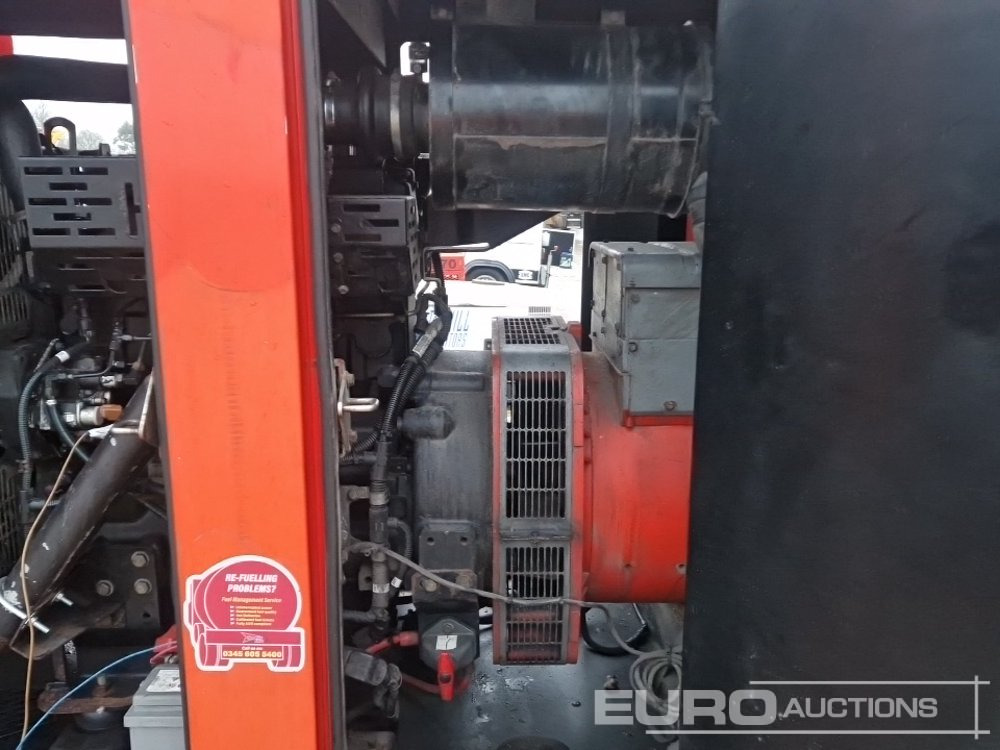 Groupe électrogène SDMO R110: photos 25 Groupe électrogène SDMO R110: photos 25