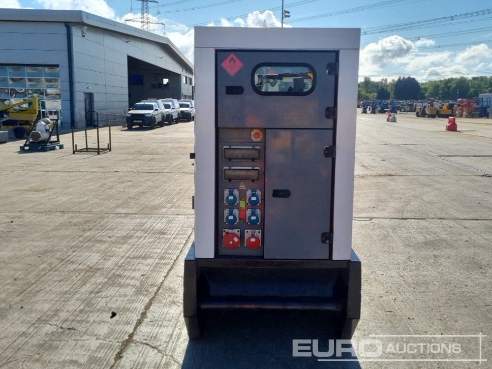 Groupe électrogène SDMO R220: photos 8