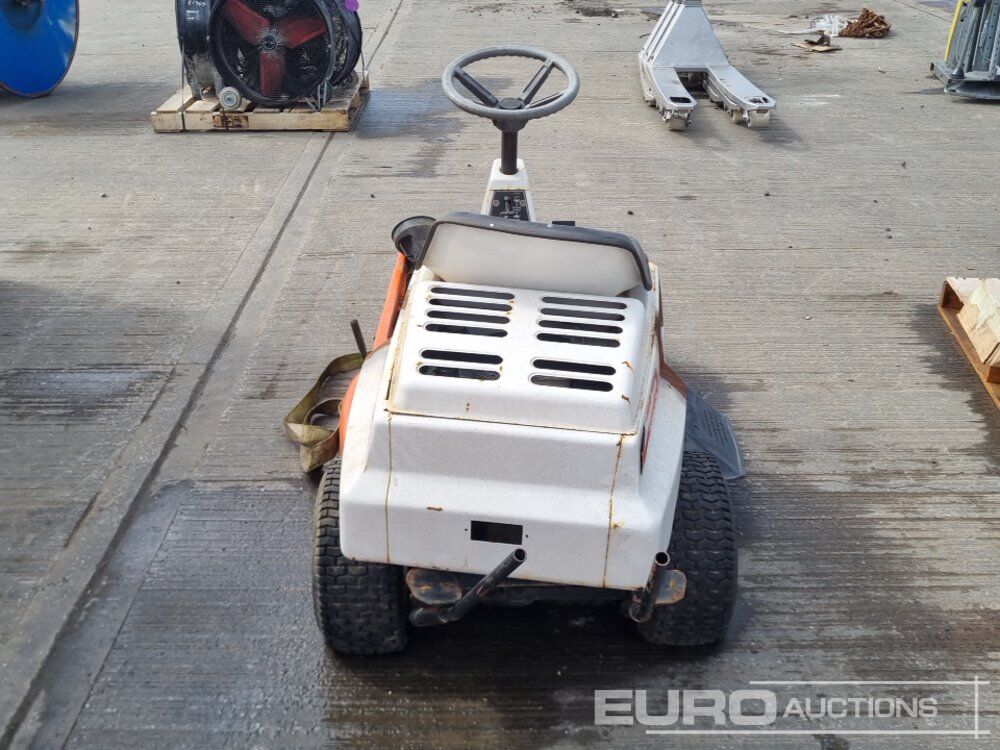 Simplicity Ride On Lawnmower - Motofaucheuse: photos 4 Simplicity Ride On Lawnmower - Motofaucheuse: photos 4