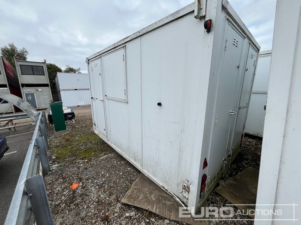 Single Axle Welfare Unit, Toilet, Drying Room, 3.3kVA Generator (Sold Off Site, Situated at Lyncastle Rd, Barleycastle Trading Estate, Warrington WA4 4RE, Contact James Turner 0044 7796 615 692 For Mo - Conteneur maritime: photos 4 Single Axle Welfare Unit, Toilet, Drying Room, 3.3kVA Generator (Sold Off Site, Situated at Lyncastle Rd, Barleycastle Trading Estate, Warrington WA4 4RE, Contact James Turner 0044 7796 615 692 For Mo - Conteneur maritime: photos 4