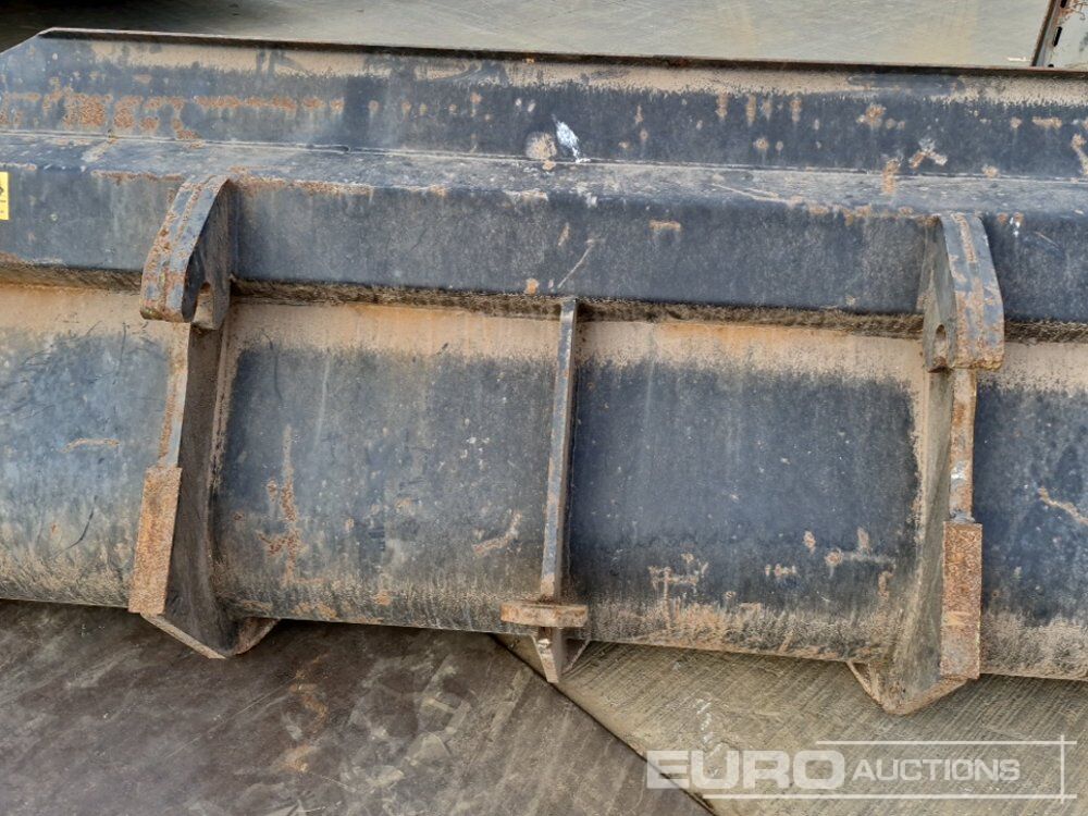 Godet Strimech 92" Loading Bucket to suit Telehandler: photos 12 Godet Strimech 92" Loading Bucket to suit Telehandler: photos 12