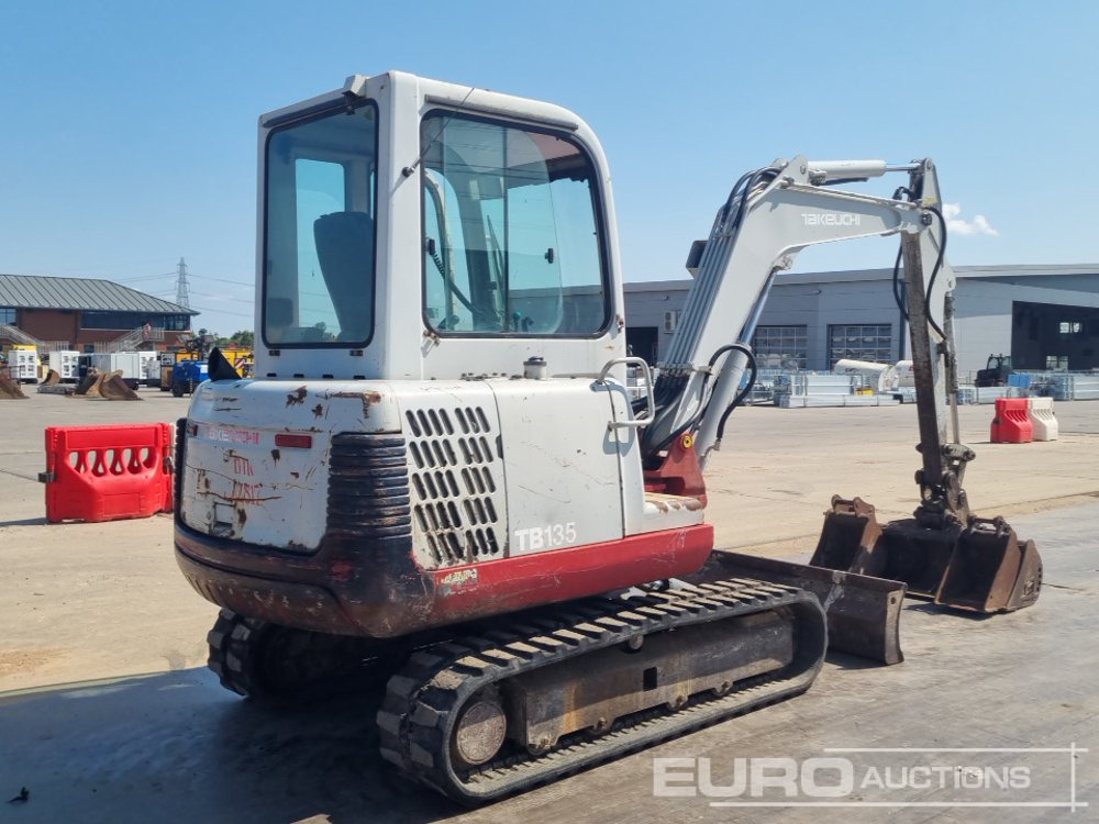 Takeuchi TB135 - Mini pelle: photos 5 Takeuchi TB135 - Mini pelle: photos 5