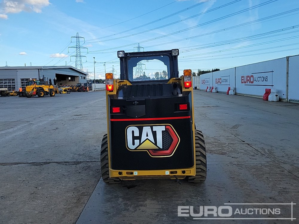 Unused 2025 CAT 216B3 - Mini chargeuse: photos 4 Unused 2025 CAT 216B3 - Mini chargeuse: photos 4
