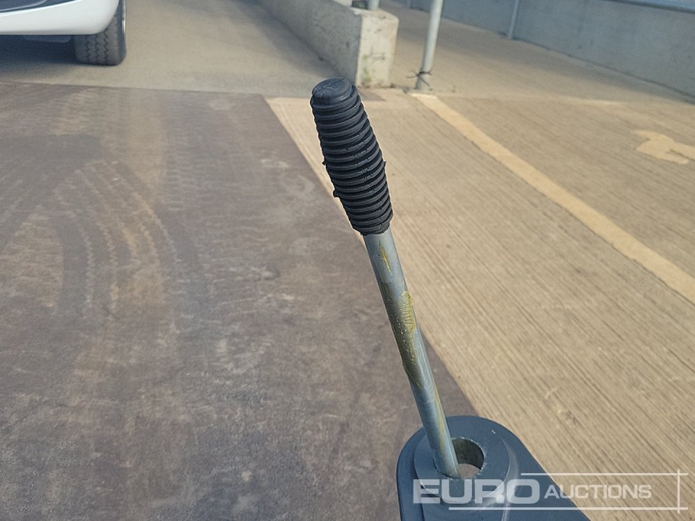 Attache rapide Unused 2025 Miller Manual QH 45mm Pin to suit 4-6 Ton Excavator: photos 14