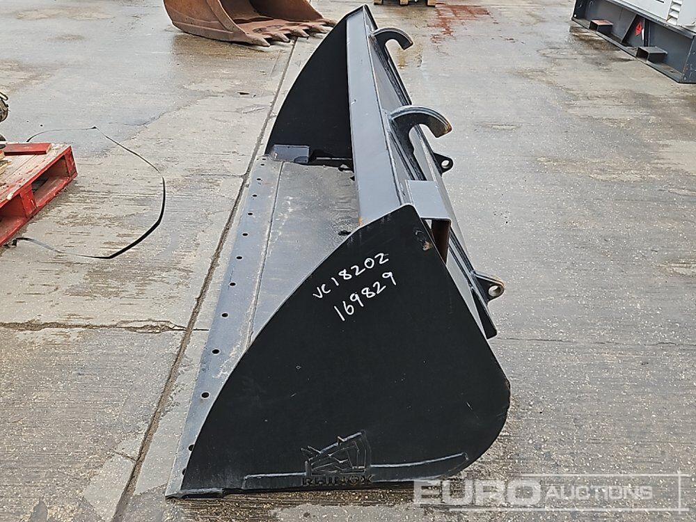 Unused 2025 Rhinox 90" Loading Bucket to suit Telehandler - Godet: photos 2 Unused 2025 Rhinox 90" Loading Bucket to suit Telehandler - Godet: photos 2