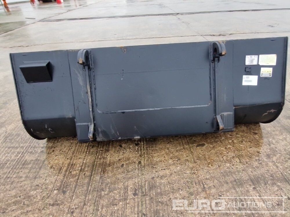 Unused 2026 Rhinox 90" Loading Bucket to suit Telehandler - Godet: photos 4 Unused 2026 Rhinox 90" Loading Bucket to suit Telehandler - Godet: photos 4
