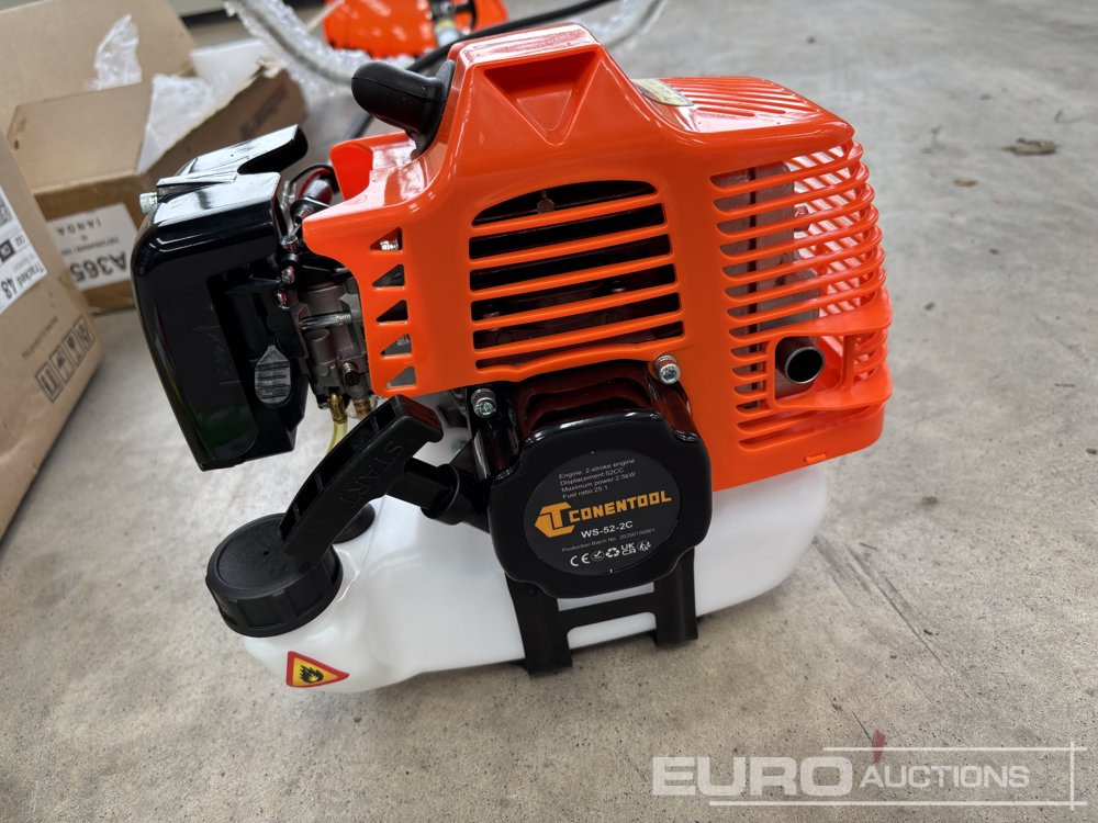 Unused Conentool 52cc Petrol Strimmer with Universal Strimming Head and Brush Cutting Blade, Harness - Équipement de garage: photos 3 Unused Conentool 52cc Petrol Strimmer with Universal Strimming Head and Brush Cutting Blade, Harness - Équipement de garage: photos 3