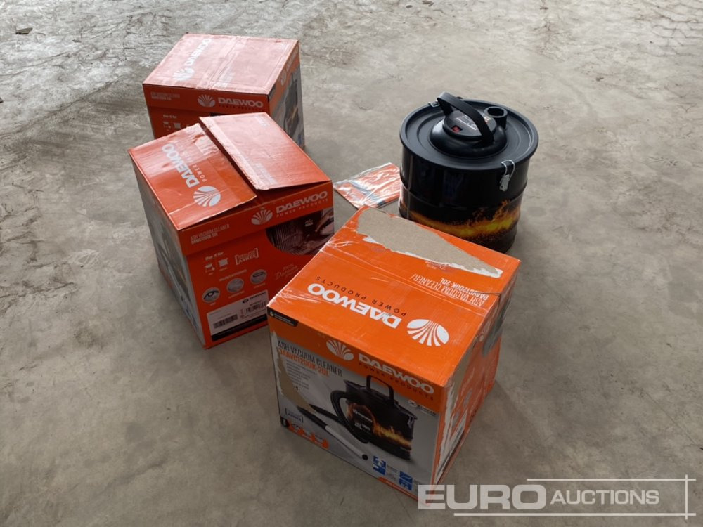 Unused Daewoo DAAVC1200K-20L 1200 W 20 Litre Ash Vacuum Cleaner (3 of) - Équipement de garage: photos 2 Unused Daewoo DAAVC1200K-20L 1200 W 20 Litre Ash Vacuum Cleaner (3 of) - Équipement de garage: photos 2