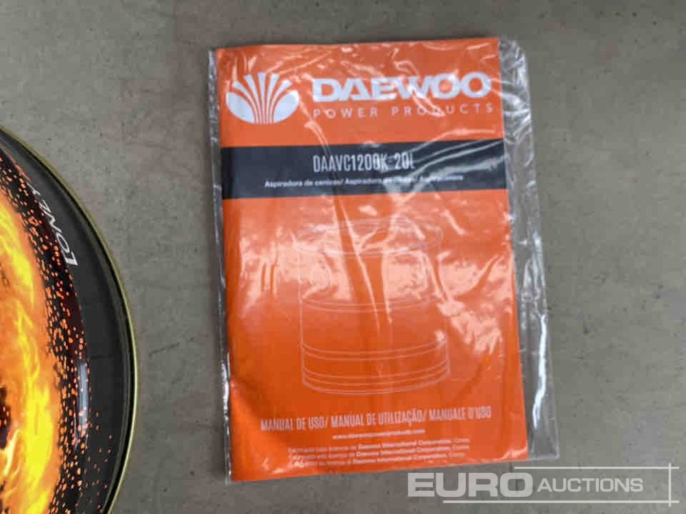 Unused Daewoo DAAVC1200K-20L 1200 W 20 Litre Ash Vacuum Cleaner (3 of) - Équipement de garage: photos 5 Unused Daewoo DAAVC1200K-20L 1200 W 20 Litre Ash Vacuum Cleaner (3 of) - Équipement de garage: photos 5