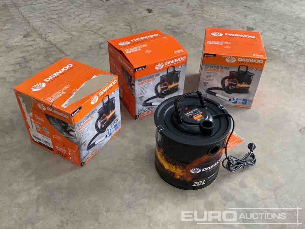 Unused Daewoo DAAVC1200K-20L 1200 W 20 Litre Ash Vacuum Cleaner (3 of) - Équipement de garage: photos 1 Unused Daewoo DAAVC1200K-20L 1200 W 20 Litre Ash Vacuum Cleaner (3 of) - Équipement de garage: photos 1