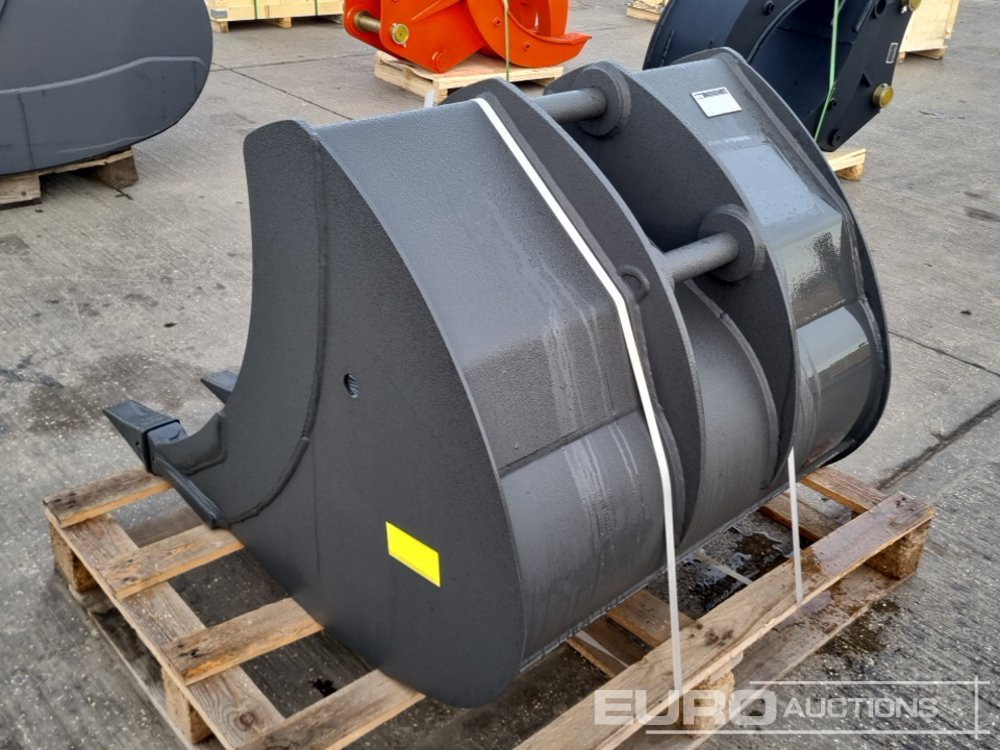 Unused Miller 36" Scoop Bucket 45mm Pin to suit 4-6 Ton Excavator - Godet: photos 3 Unused Miller 36" Scoop Bucket 45mm Pin to suit 4-6 Ton Excavator - Godet: photos 3