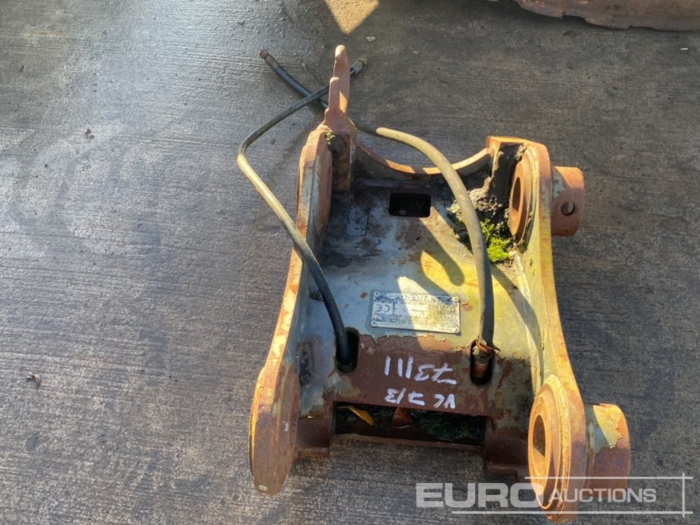 Volvo Dedicated QH 65mm Pin to suit 13 Ton Excavator - Attache rapide: photos 4 Volvo Dedicated QH 65mm Pin to suit 13 Ton Excavator - Attache rapide: photos 4
