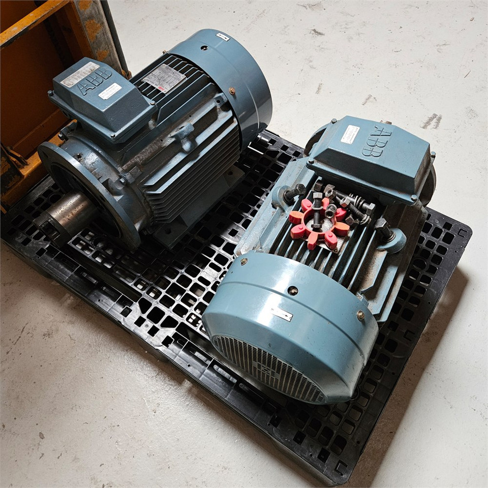 ABB M2QA180L4A (B35) - Machine-outil: photos 4 ABB M2QA180L4A (B35) - Machine-outil: photos 4