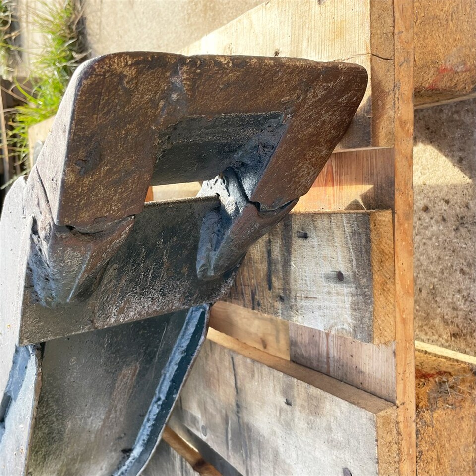 Godet pour Tractopelle ABC 20cm: photos 16