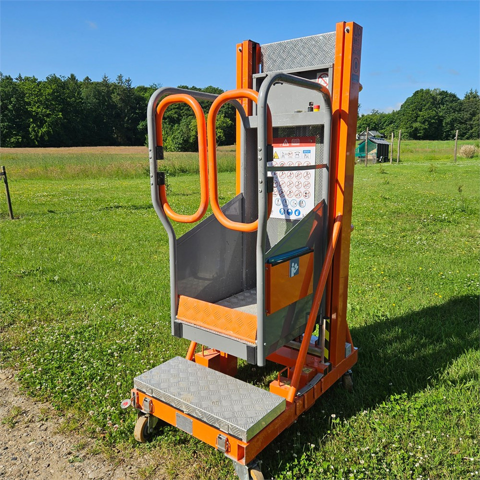 ABC UP Lift 5 – 120 - Nacelle: photos 1 ABC UP Lift 5 – 120 - Nacelle: photos 1