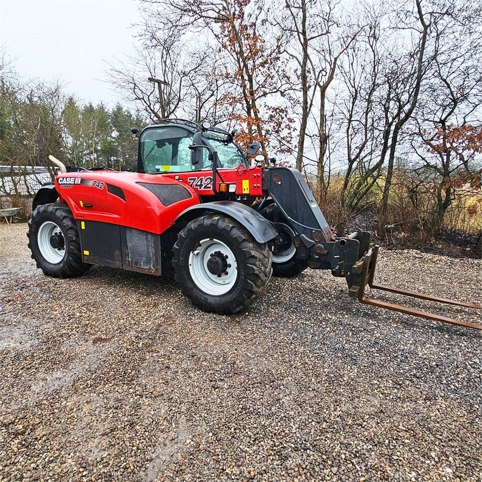 CASE IH Farmlift 742 - Chariot télescopique: photos 2 CASE IH Farmlift 742 - Chariot télescopique: photos 2