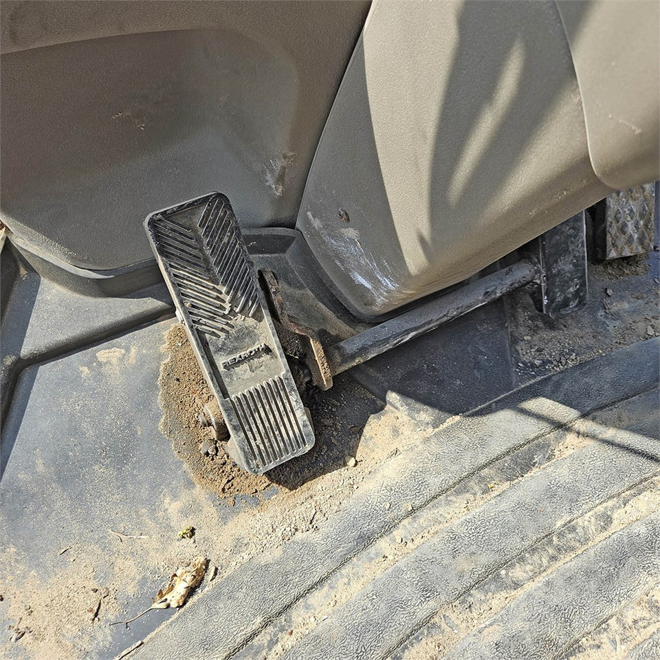 Chargeuse sur pneus Case 921 E: photos 23