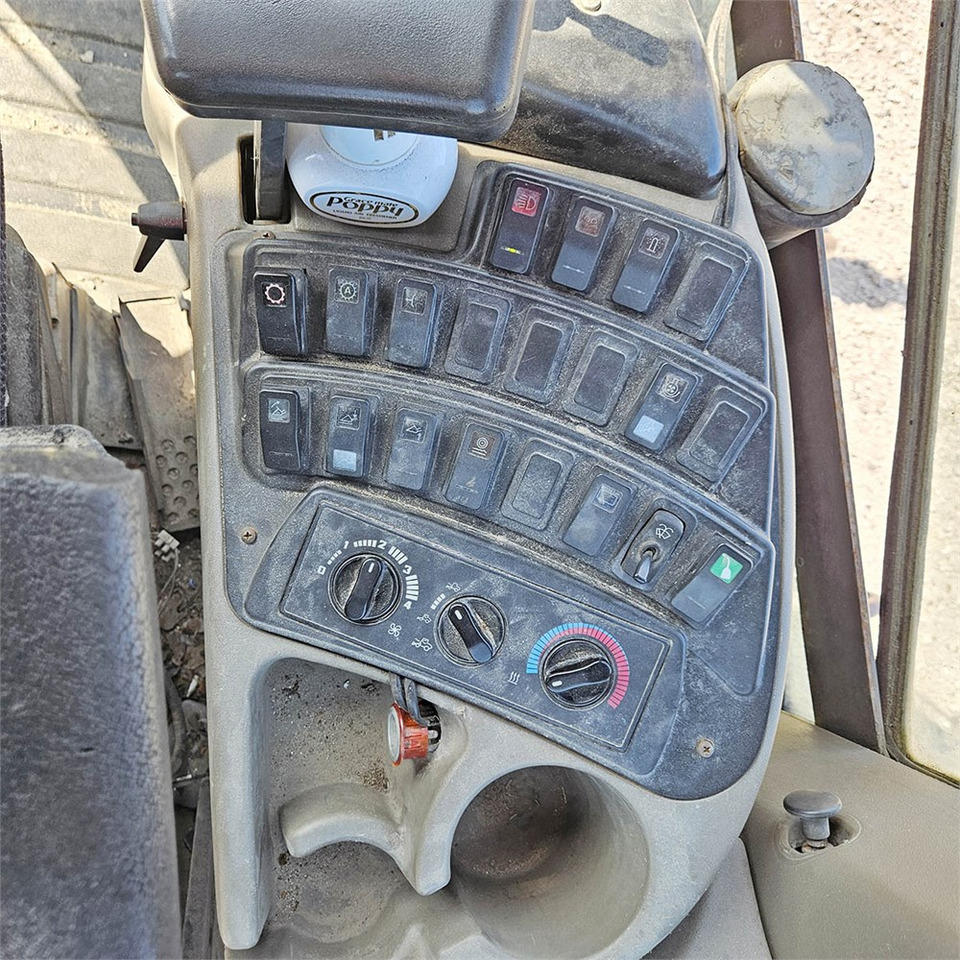 Chargeuse sur pneus Case 921 E: photos 15