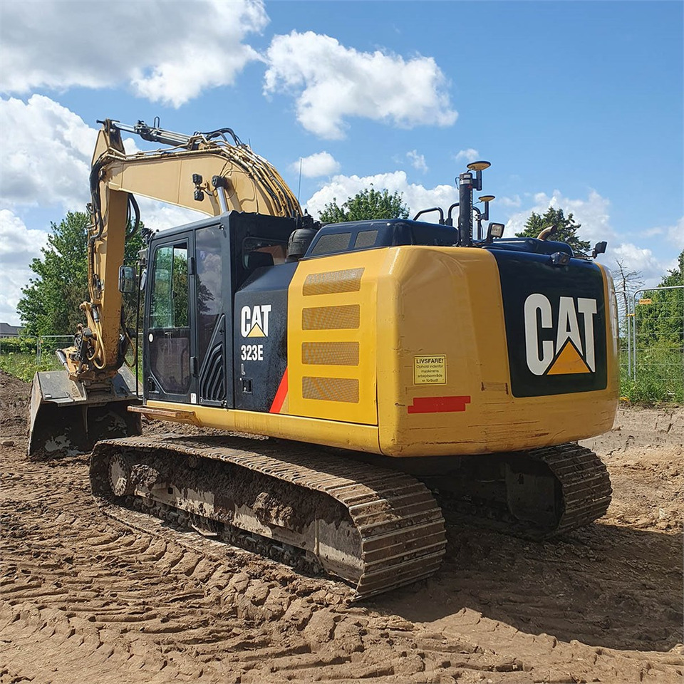 Caterpillar 323 EL - Pelle sur chenille: photos 4 Caterpillar 323 EL - Pelle sur chenille: photos 4