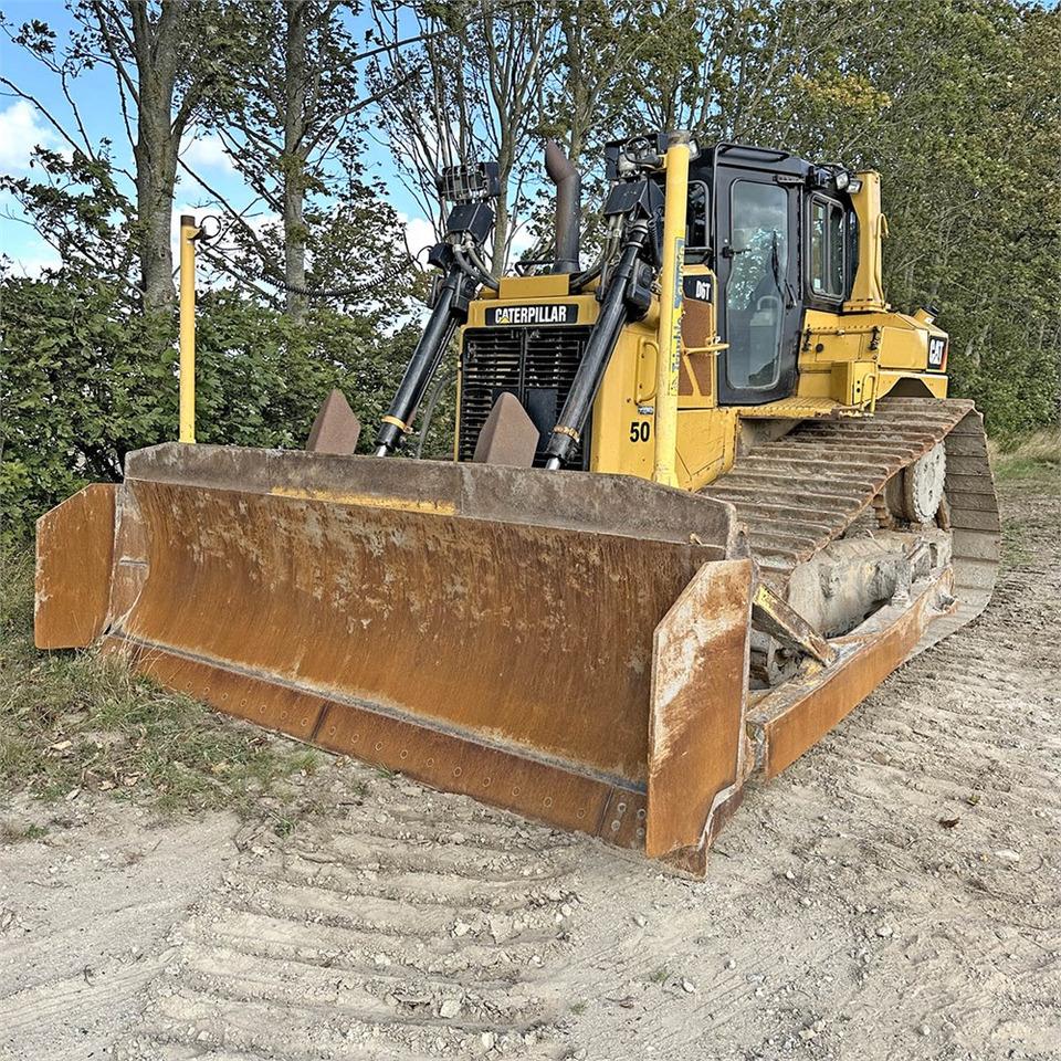 Caterpillar D6T LGP - Bulldozer: photos 5 Caterpillar D6T LGP - Bulldozer: photos 5