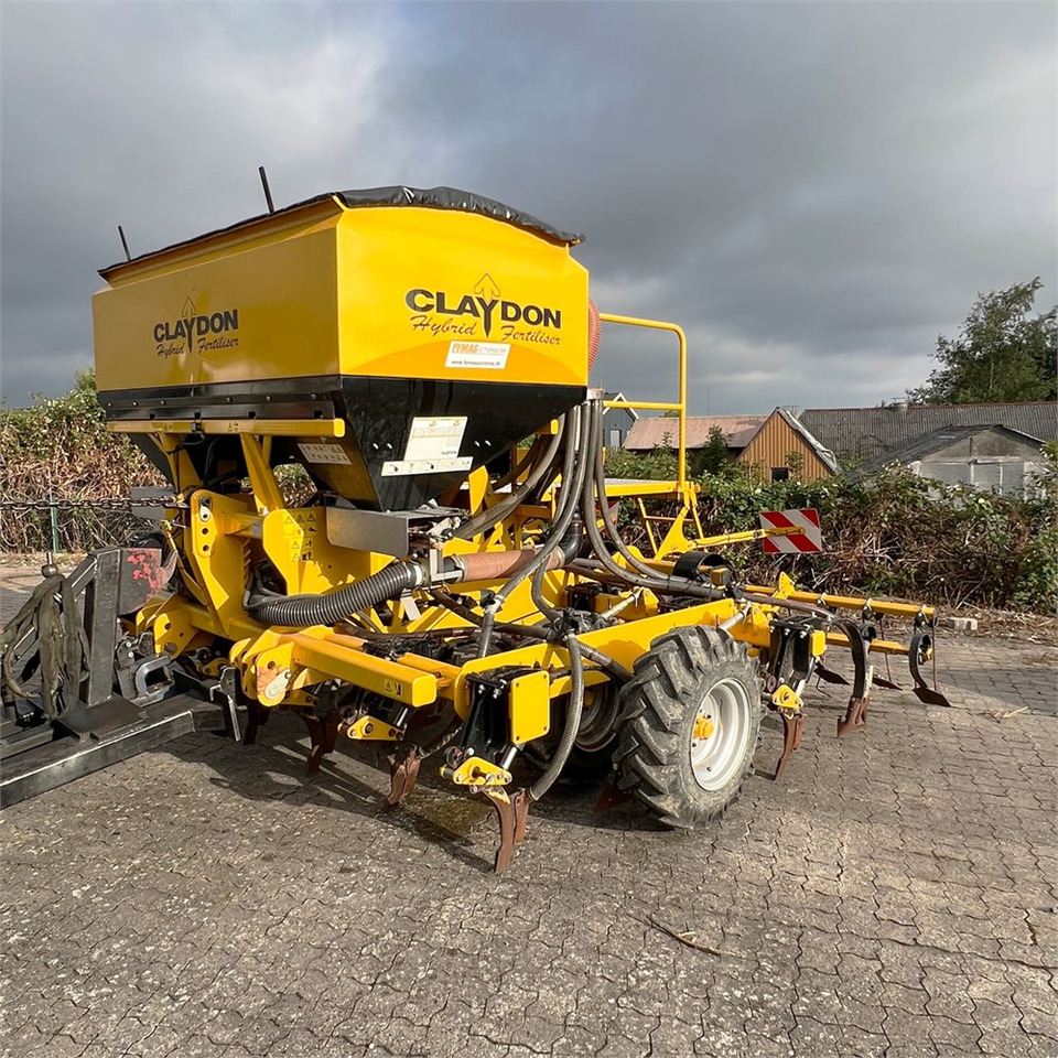 Claydon 4M Hybrid Fert - Semoir/ Planteuse: photos 1 Claydon 4M Hybrid Fert - Semoir/ Planteuse: photos 1