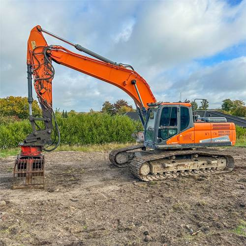 Doosan DX255 LC - Pelle sur chenille: photos 1 Doosan DX255 LC - Pelle sur chenille: photos 1