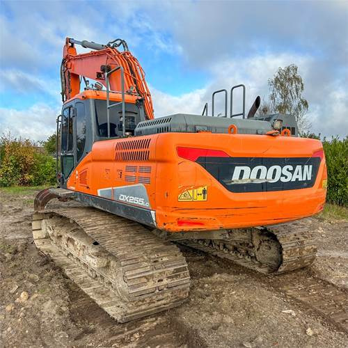 Doosan DX255 LC - Pelle sur chenille: photos 4 Doosan DX255 LC - Pelle sur chenille: photos 4