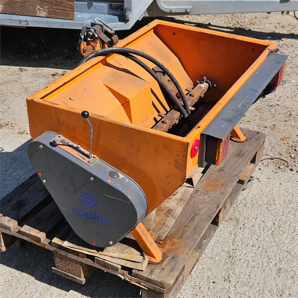 Epoke PMH 1,4 - Epandeur de sable: photos 3 Epoke PMH 1,4 - Epandeur de sable: photos 3