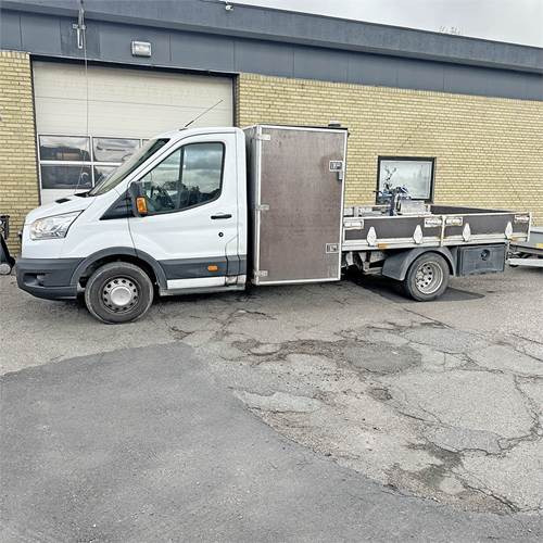 Ford Transit 2.2 TDCi (155HK) Chassis RWD Man - Camion plateau: photos 2 Ford Transit 2.2 TDCi (155HK) Chassis RWD Man - Camion plateau: photos 2