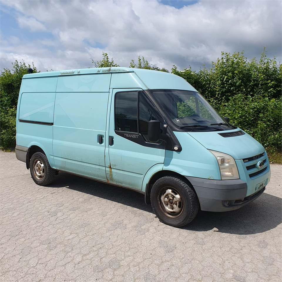 Ford Transit Van 2,4 Tdci 350m Rwd - Fourgon utilitaire: photos 4 Ford Transit Van 2,4 Tdci 350m Rwd - Fourgon utilitaire: photos 4