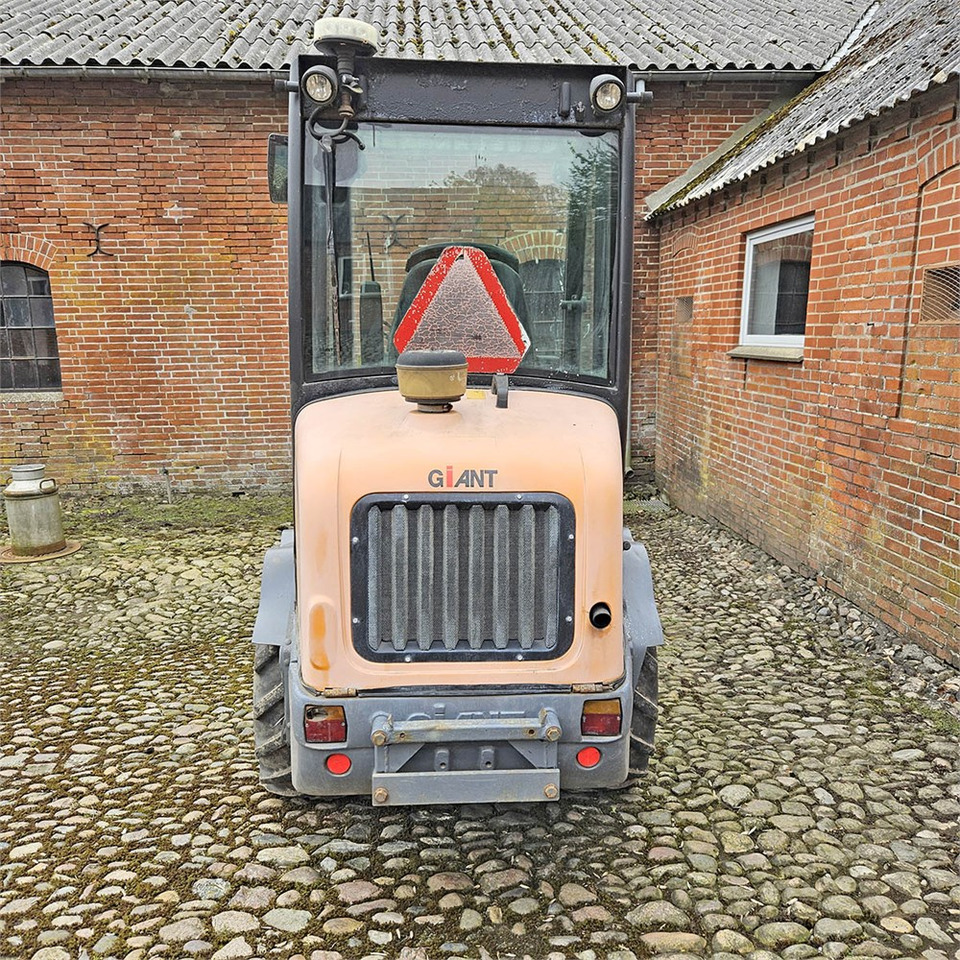 Giant V452T HD - Chargeuse sur pneus: photos 5 Giant V452T HD - Chargeuse sur pneus: photos 5