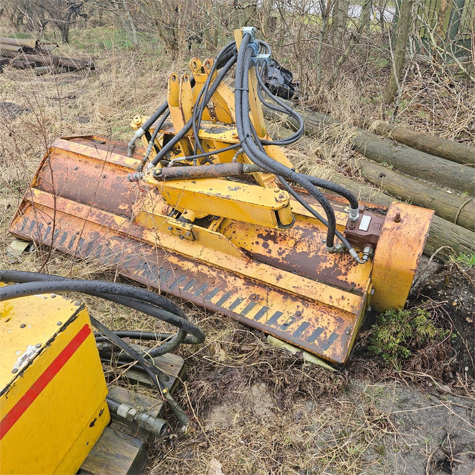HWH HS 2 1900 - Motofaucheuse: photos 4 HWH HS 2 1900 - Motofaucheuse: photos 4