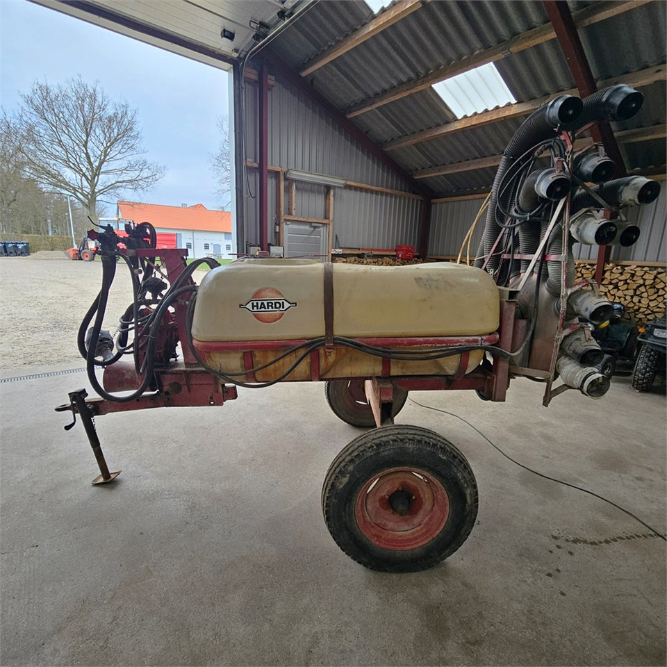 Hardi 800 l - Pulvérisateur: photos 4 Hardi 800 l - Pulvérisateur: photos 4