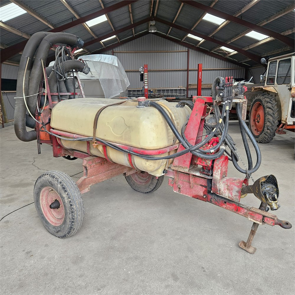 Hardi 800 l - Pulvérisateur: photos 1 Hardi 800 l - Pulvérisateur: photos 1