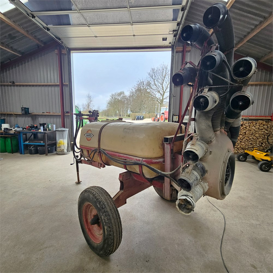 Hardi 800 l - Pulvérisateur: photos 5 Hardi 800 l - Pulvérisateur: photos 5