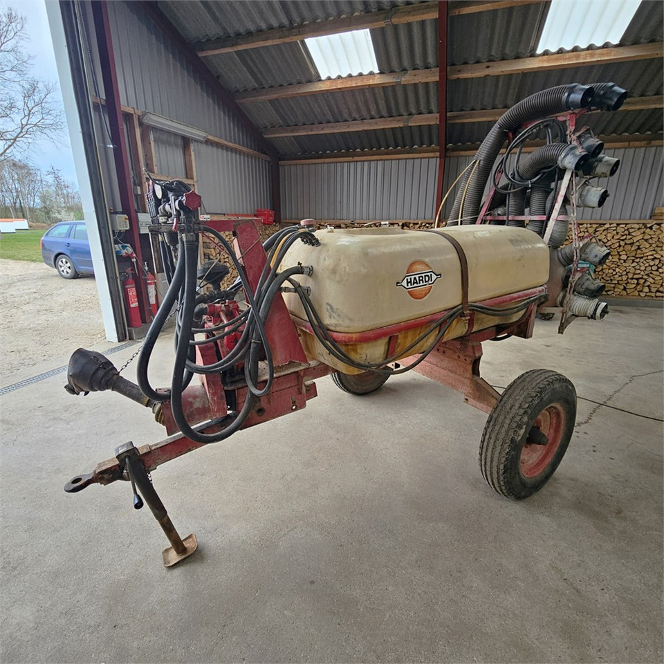Hardi 800 l - Pulvérisateur: photos 3 Hardi 800 l - Pulvérisateur: photos 3