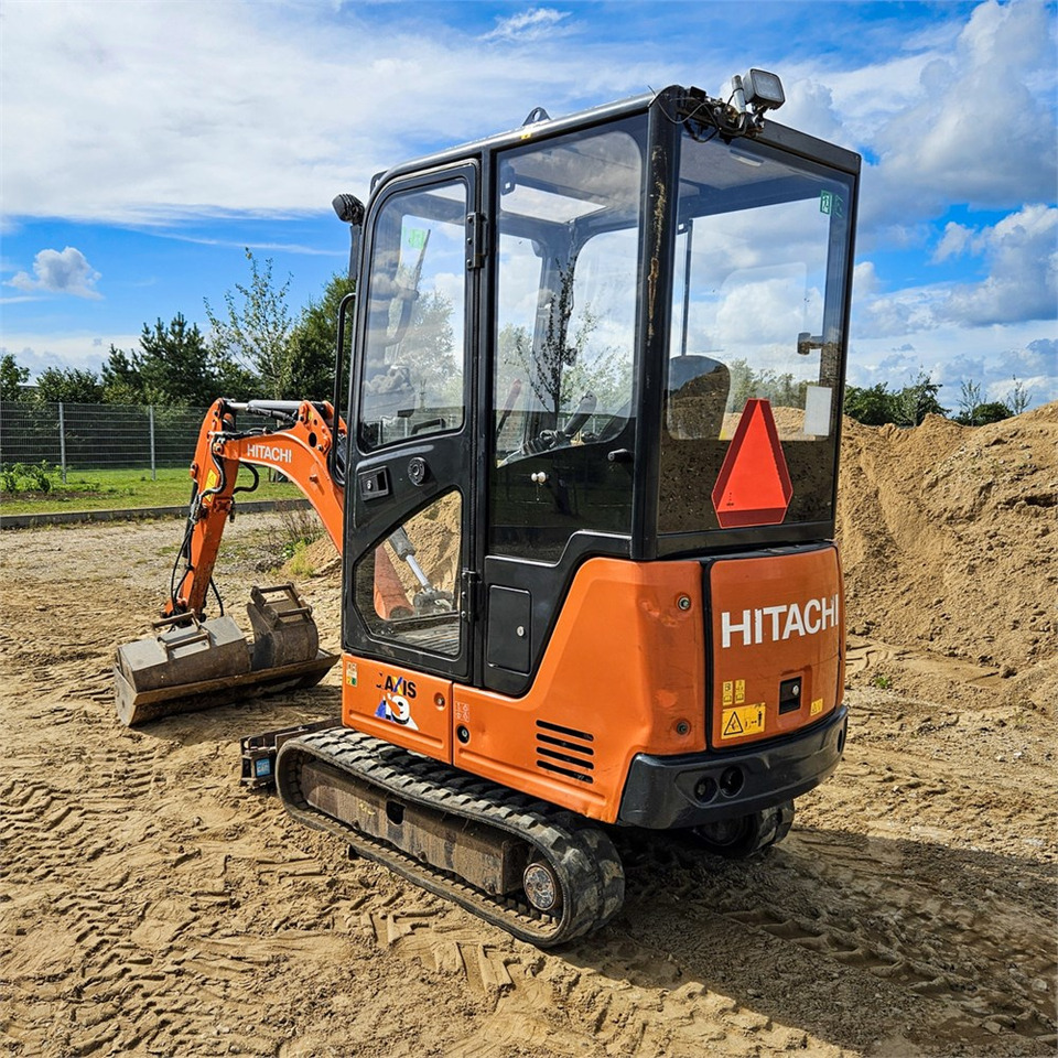 Hitachi ZX19-6 CR - Mini pelle: photos 3 Hitachi ZX19-6 CR - Mini pelle: photos 3