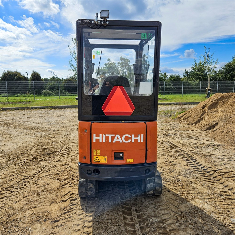 Hitachi ZX19-6 CR - Mini pelle: photos 4 Hitachi ZX19-6 CR - Mini pelle: photos 4