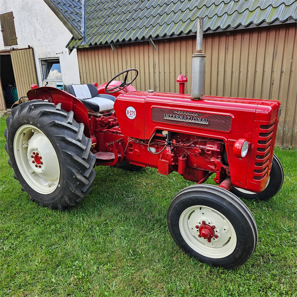 IH B-275 - Tracteur agricole: photos 3 IH B-275 - Tracteur agricole: photos 3