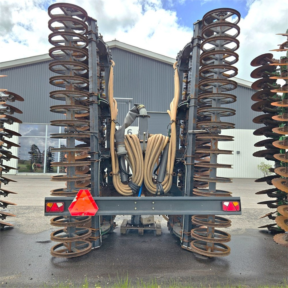 Intertech 7,5m - Epandeurs: photos 4 Intertech 7,5m - Epandeurs: photos 4