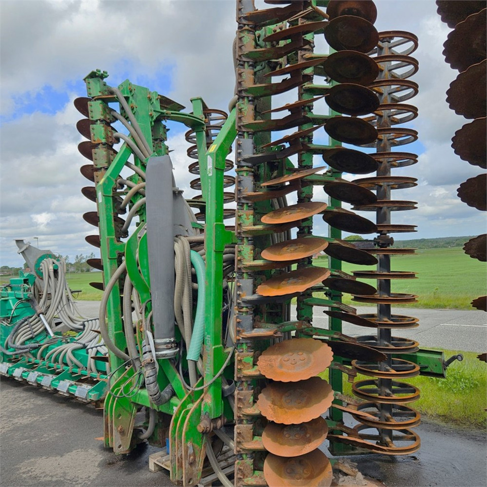 Intertech 7 m - Epandeurs: photos 2 Intertech 7 m - Epandeurs: photos 2