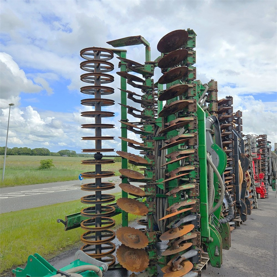 Intertech 7 m - Epandeurs: photos 4 Intertech 7 m - Epandeurs: photos 4