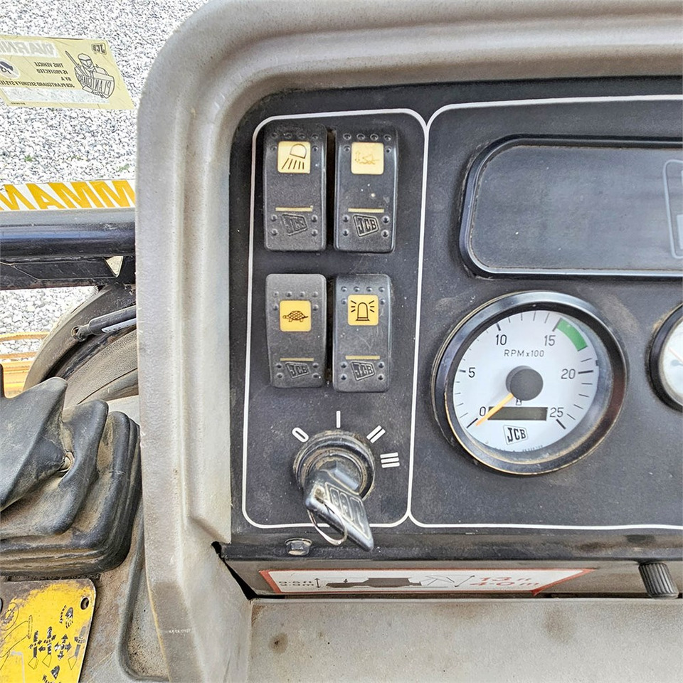 Tractopelle JCB 4 CX: photos 18