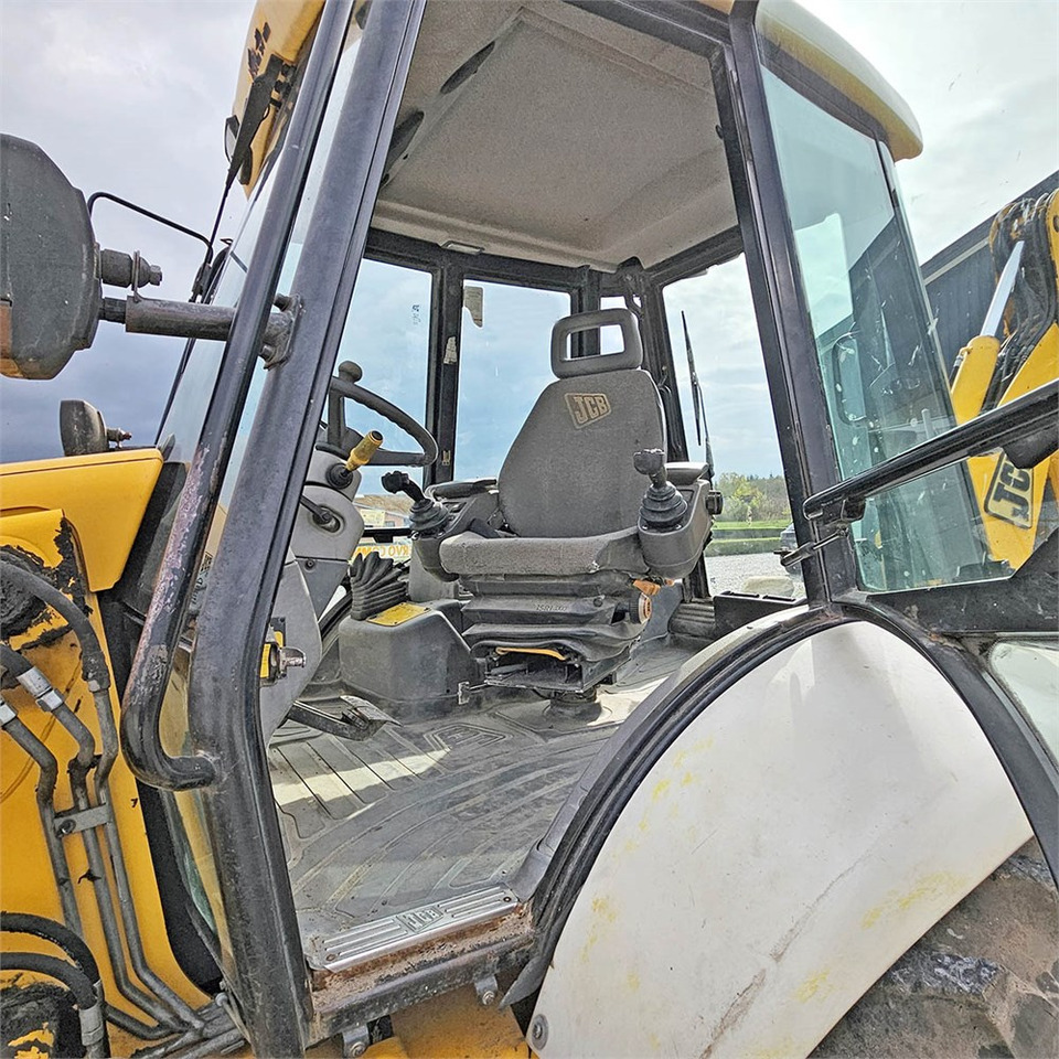 Tractopelle JCB 4 CX: photos 13