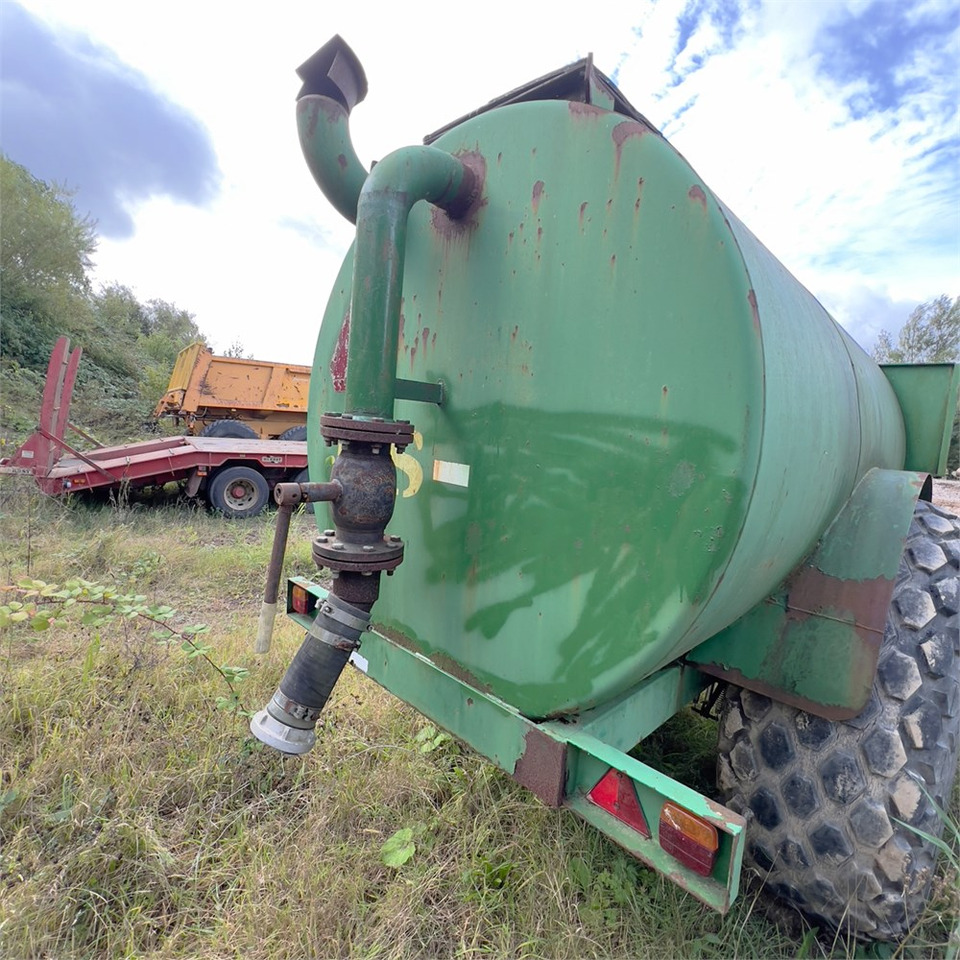 JOS 9 - Remorque citerne: photos 4 JOS 9 - Remorque citerne: photos 4