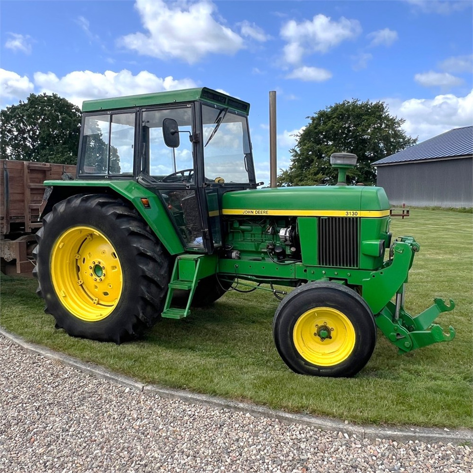 John Deere 3130 - Tracteur agricole: photos 2 John Deere 3130 - Tracteur agricole: photos 2