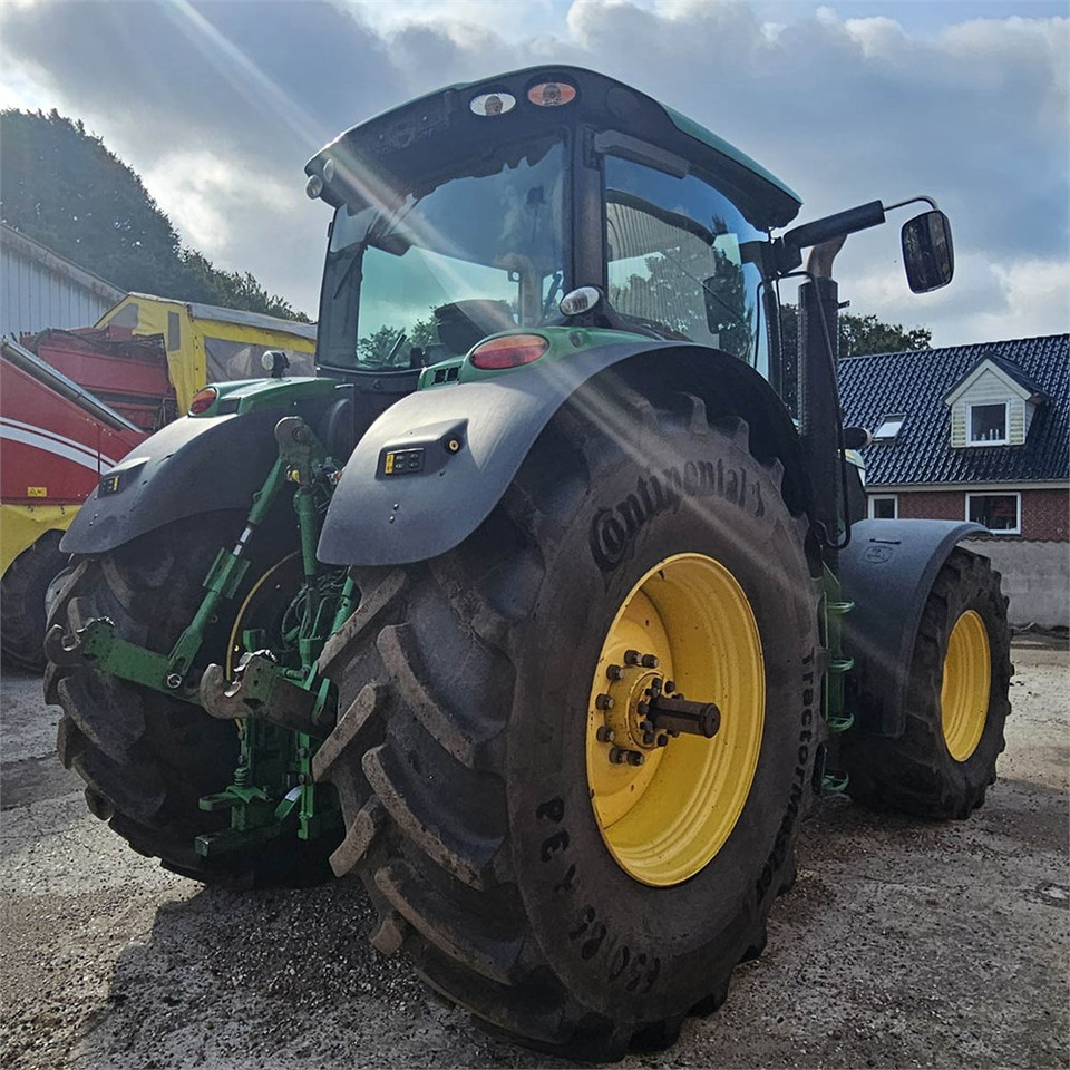 John Deere 6210 R - Tracteur agricole: photos 5 John Deere 6210 R - Tracteur agricole: photos 5