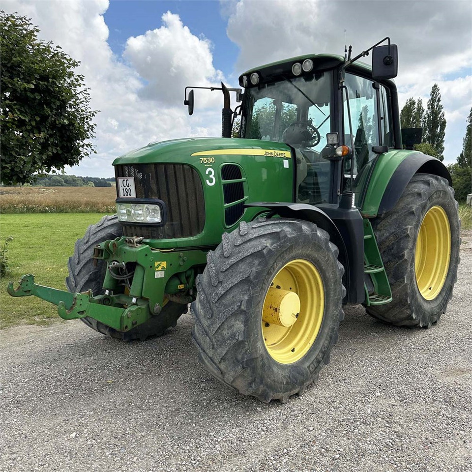 John Deere 7530 - Tracteur agricole: photos 2 John Deere 7530 - Tracteur agricole: photos 2