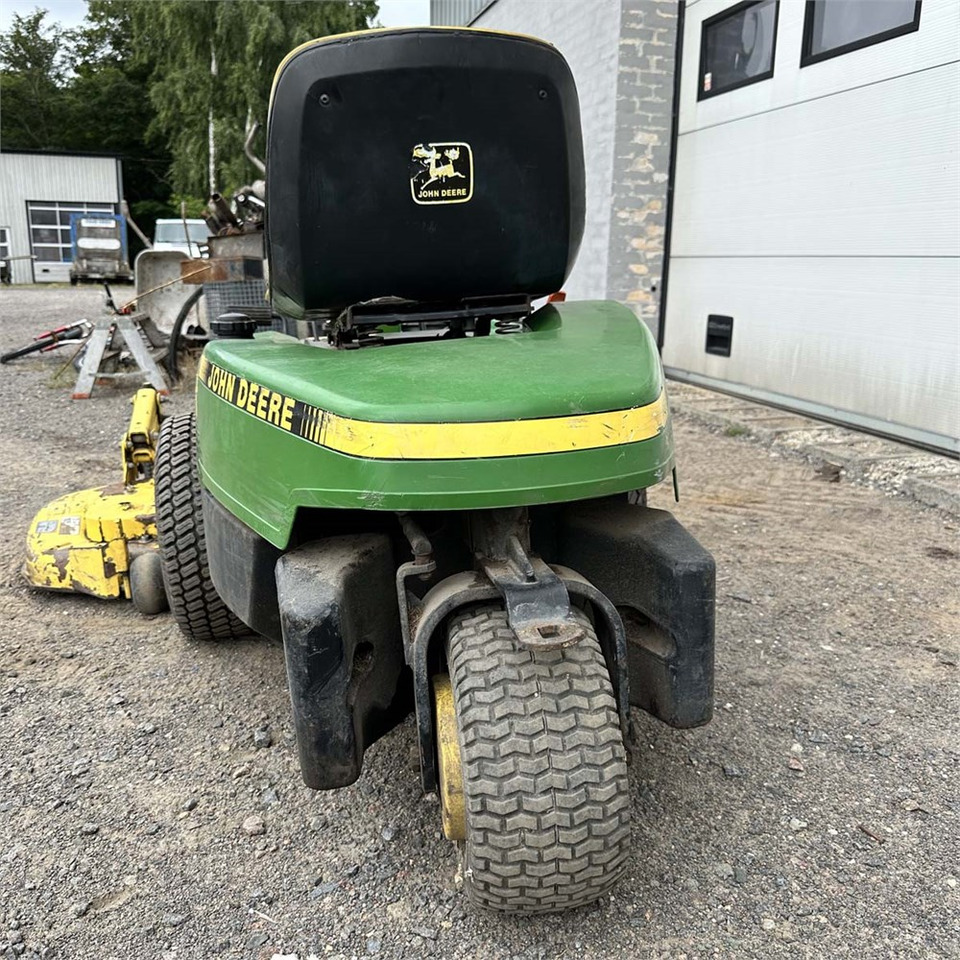 John Deere F525 FM - Motofaucheuse: photos 4 John Deere F525 FM - Motofaucheuse: photos 4